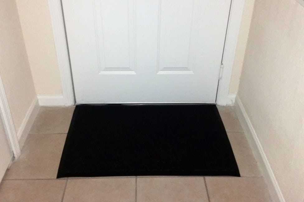 MARBLELIFE® Interior Anti-Wear Floor Mat: 3' x 5